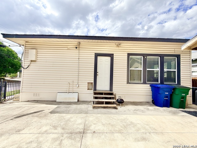 Image 40 of 42 For 702 E Euclid Ave