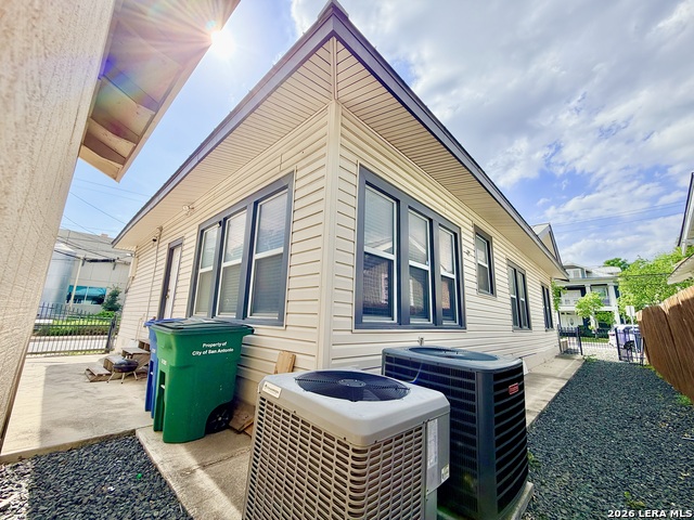 Image 41 of 42 For 702 E Euclid Ave