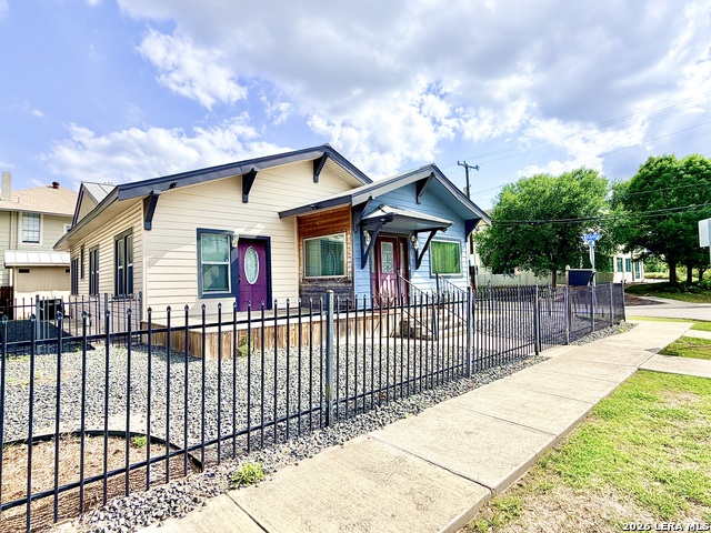 Image 7 of 42 For 702 E Euclid Ave