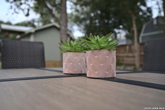 Image 5 of 19 For 521 Dawson St