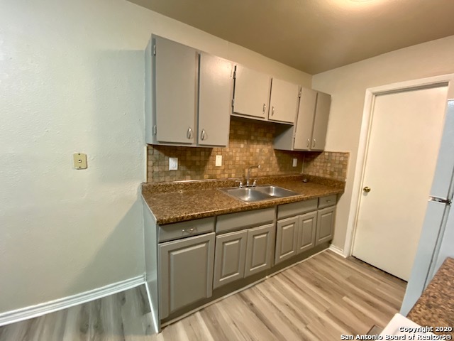 Image 3 of 11 For 7135 Glen Terrace  2