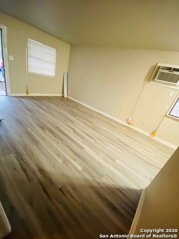 Image 8 of 11 For 7135 Glen Terrace  2