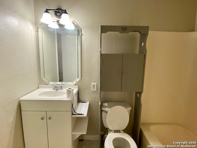 Image 9 of 11 For 7135 Glen Terrace  2