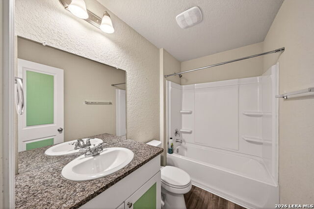 Image 23 of 30 For 8518 Cassia Cove