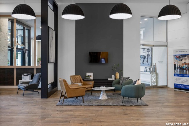 Listing photo id 1 for 3201 Esperanza  415455