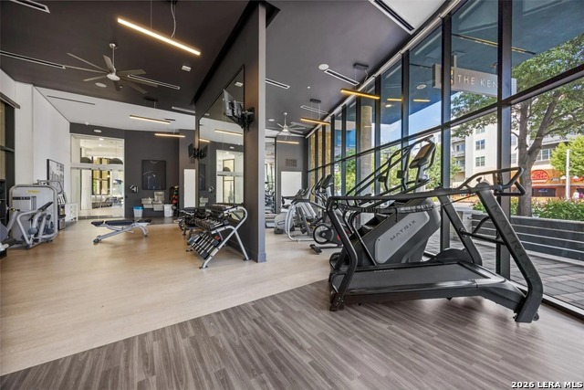 Listing photo id 4 for 3201 Esperanza  415455