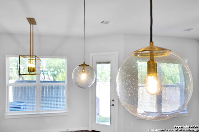 Image 15 of 32 For 5843 Whitby Rd  17