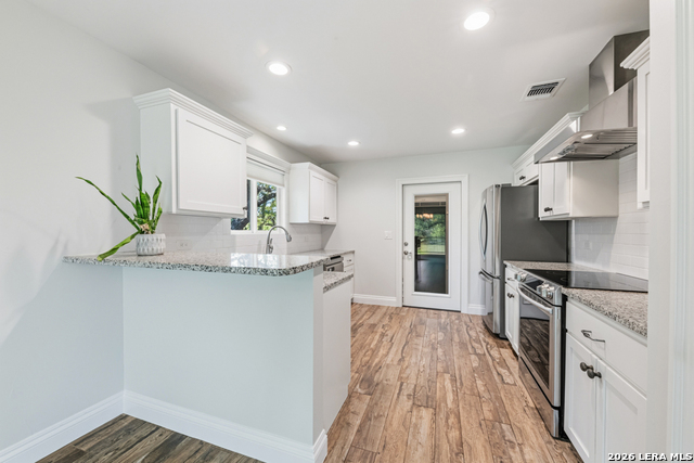 Image 13 of 31 For 117 Woodland Blvd.