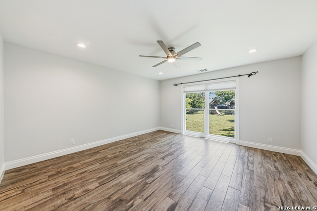 Image 15 of 31 For 117 Woodland Blvd.