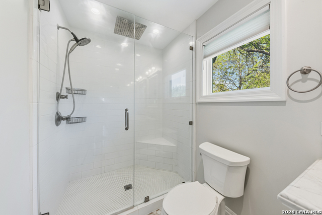 Image 17 of 31 For 117 Woodland Blvd.