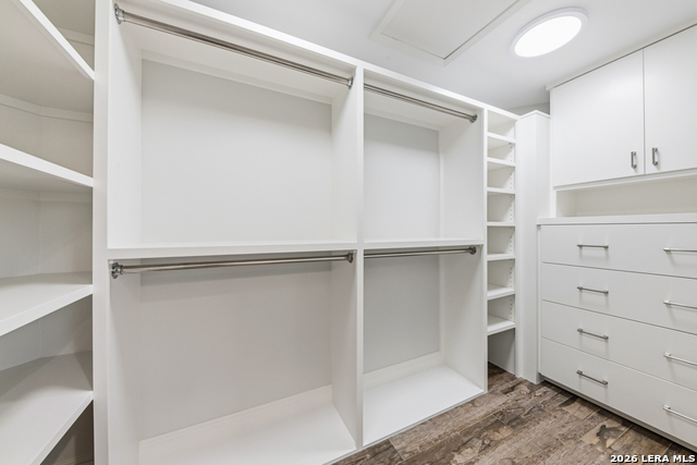 Image 18 of 31 For 117 Woodland Blvd.