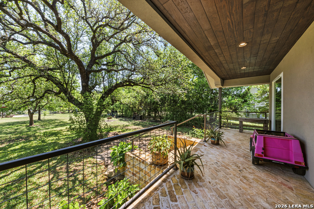 Image 23 of 31 For 117 Woodland Blvd.