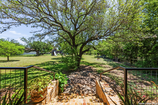 Image 24 of 31 For 117 Woodland Blvd.