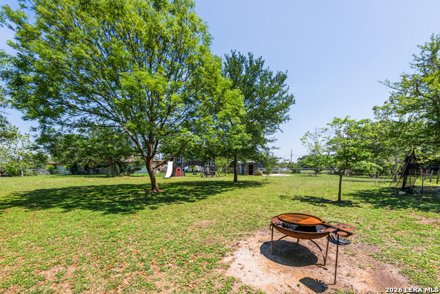 Image 27 of 31 For 117 Woodland Blvd.