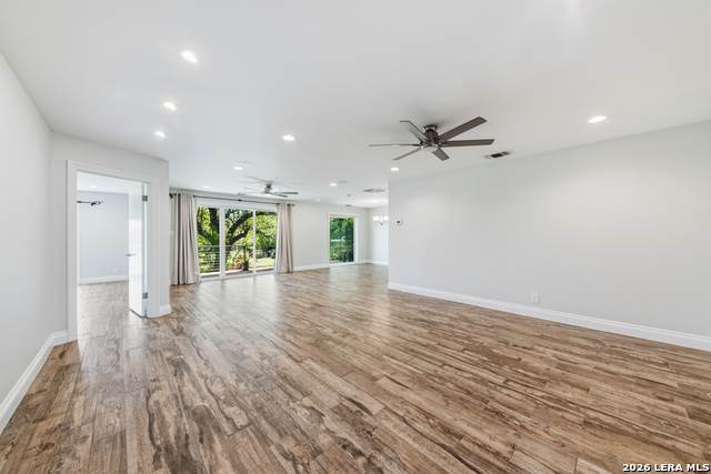 Image 8 of 31 For 117 Woodland Blvd.