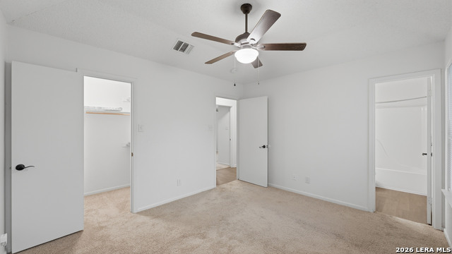 Listing photo id 8 for 2221 Michigan