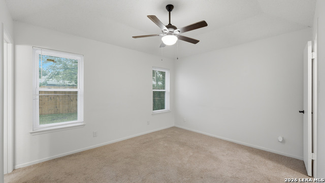 Listing photo id 9 for 2221 Michigan