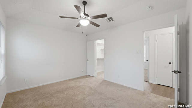 Listing photo id 10 for 2221 Michigan