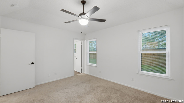 Listing photo id 11 for 2221 Michigan