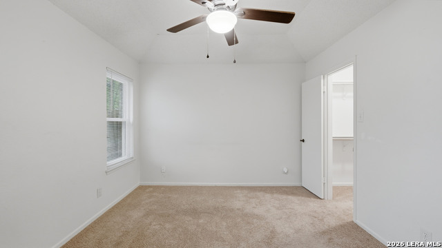 Listing photo id 12 for 2221 Michigan