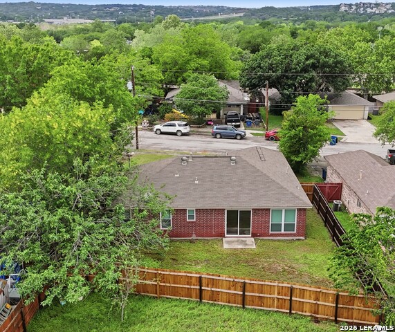 Listing photo id 21 for 2221 Michigan