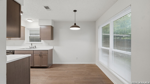 Listing photo id 7 for 2221 Michigan