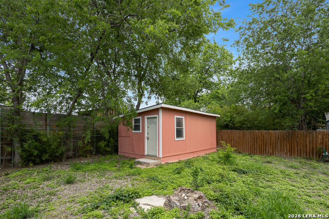 Image 18 of 20 For 419 San Manuel S