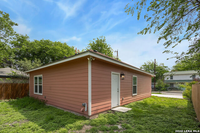 Image 19 of 20 For 419 San Manuel S