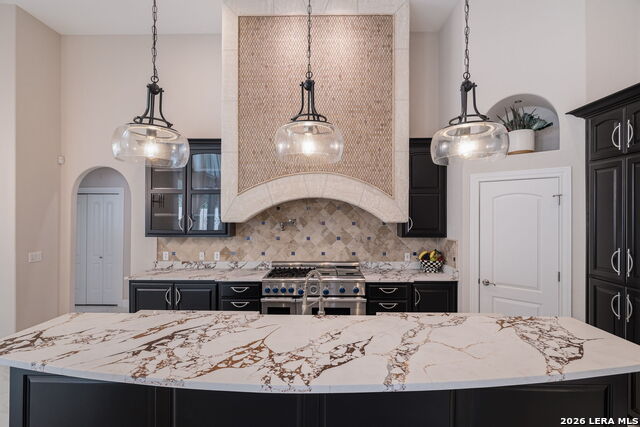 Image 18 of 40 For 3 Benchwood Cir