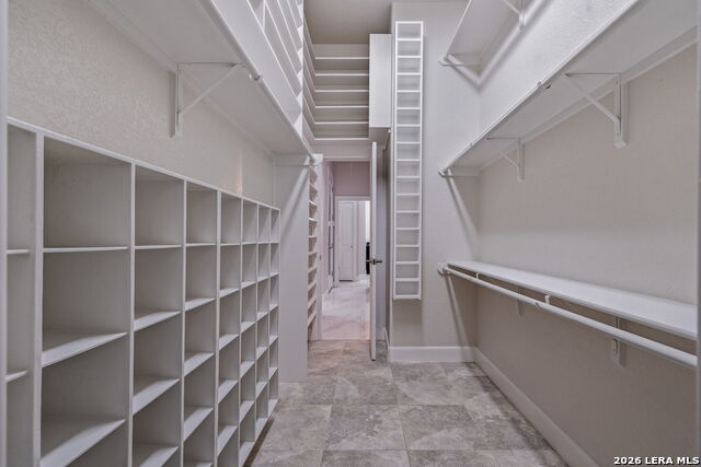 Image 26 of 40 For 3 Benchwood Cir