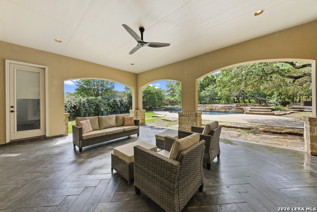 Image 30 of 33 For 2607 Kangaroo