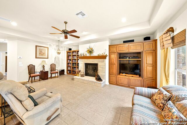 Image 14 of 76 For 130 Grey Mist