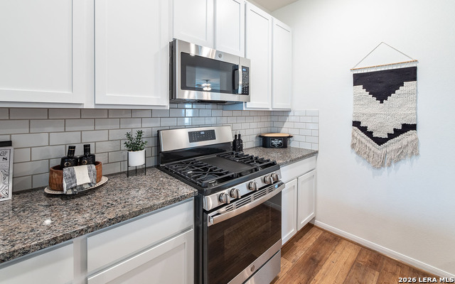 Image 7 of 16 For 11163 Hollinger Cir