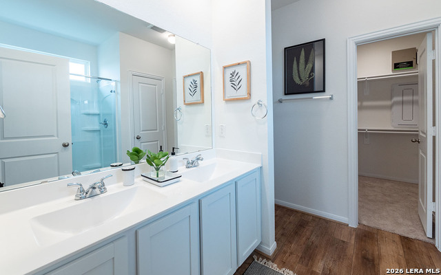 Image 9 of 16 For 11163 Hollinger Cir