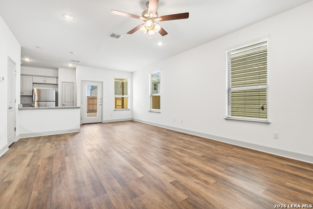 Image 9 of 25 For 7607 Gramercy Way  102