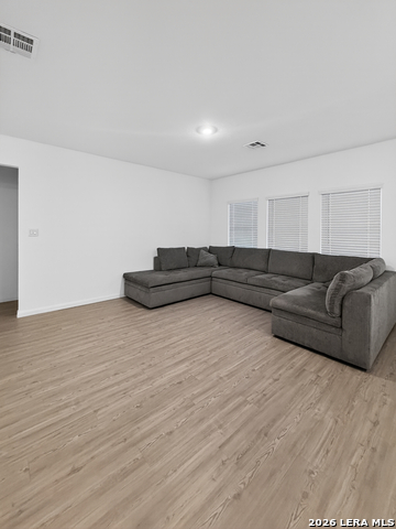 Image 9 of 19 For 14006 Roller Mls