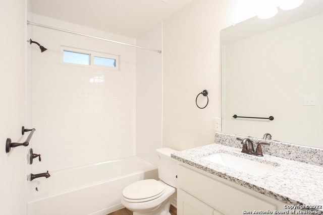 Image 8 of 12 For 10351 Lynwood Branch  102