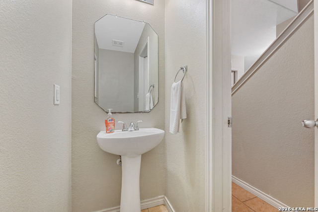 Image 18 of 21 For 10302 Buescher Ln