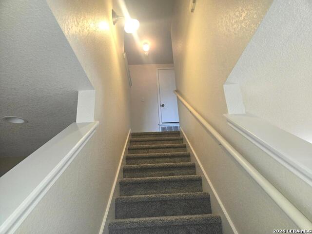 Image 15 of 33 For 6515 Kestrel Ln