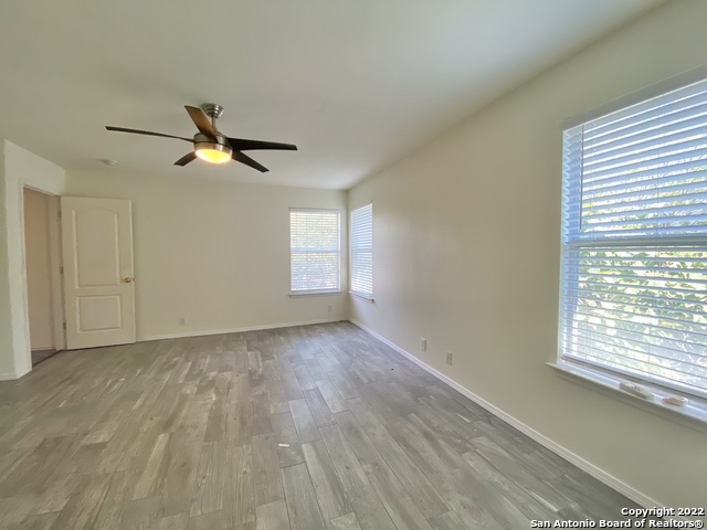 Image 23 of 29 For 9338 Bartlett Fls