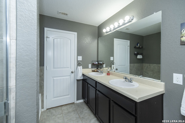 Image 19 of 48 For 414 Eastern Phoebe