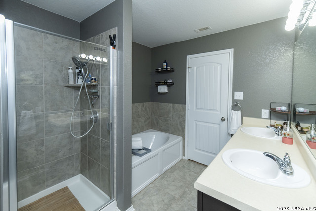 Image 20 of 48 For 414 Eastern Phoebe