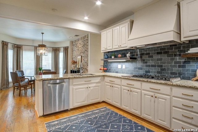 Image 9 of 23 For 14 Granburg Cir