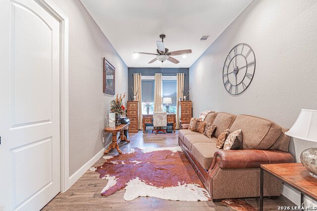 Image 13 of 73 For 128 Bridgewater Dr