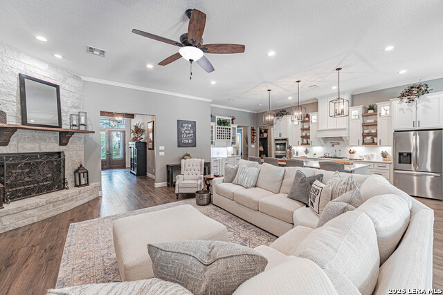 Image 18 of 73 For 128 Bridgewater Dr