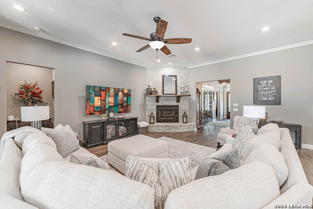 Image 20 of 73 For 128 Bridgewater Dr