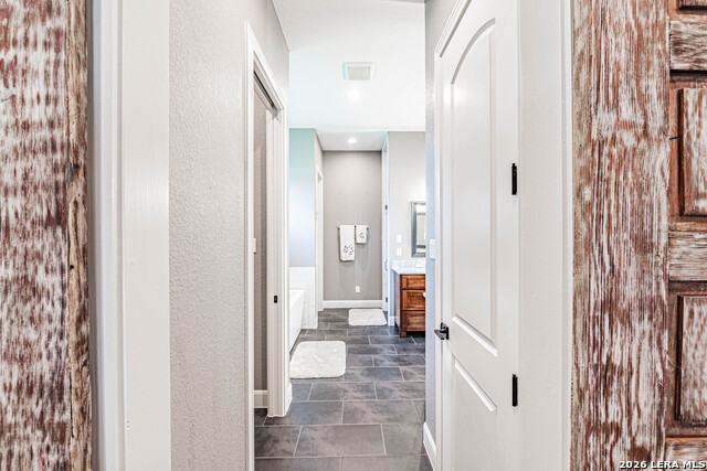 Image 36 of 73 For 128 Bridgewater Dr