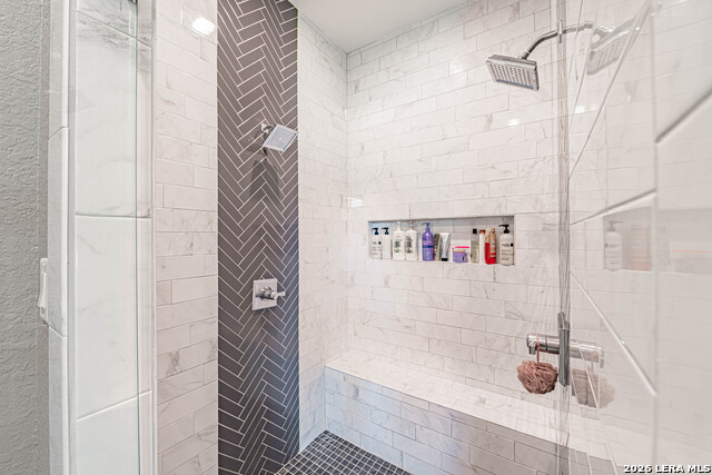 Image 39 of 73 For 128 Bridgewater Dr