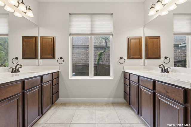 Image 22 of 52 For 11918 Lampasas Trl