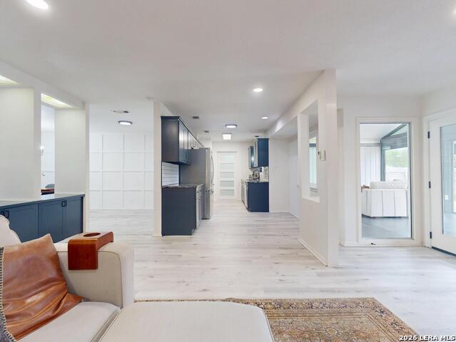 Image 16 of 41 For 215 Trafalgar Rd